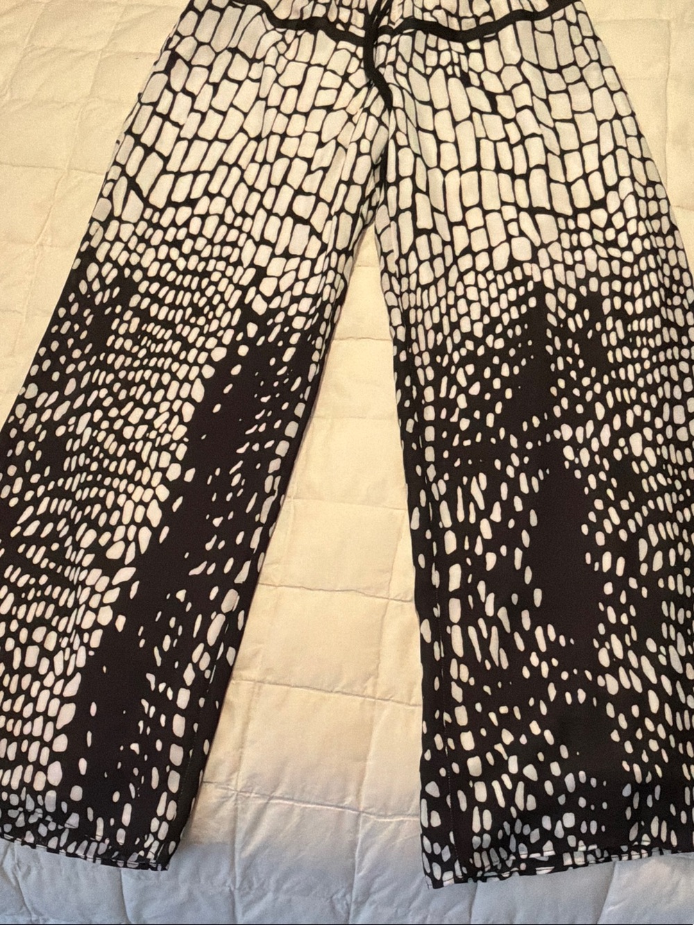 Black & White Printed Wide-Leg Pants